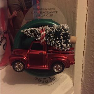 Visor clip red truck, free with BBW purchase